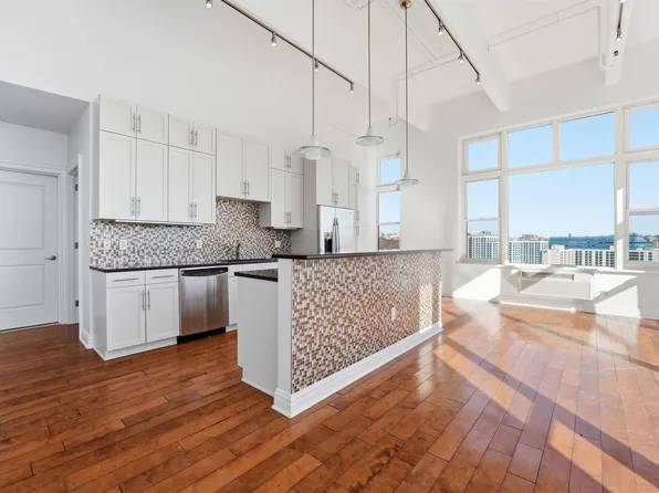 1500 Washington Street image 1 of 42