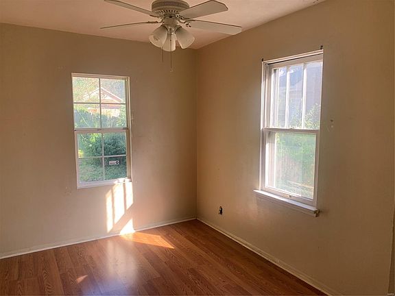 5th image of 2148 Penfield Ave