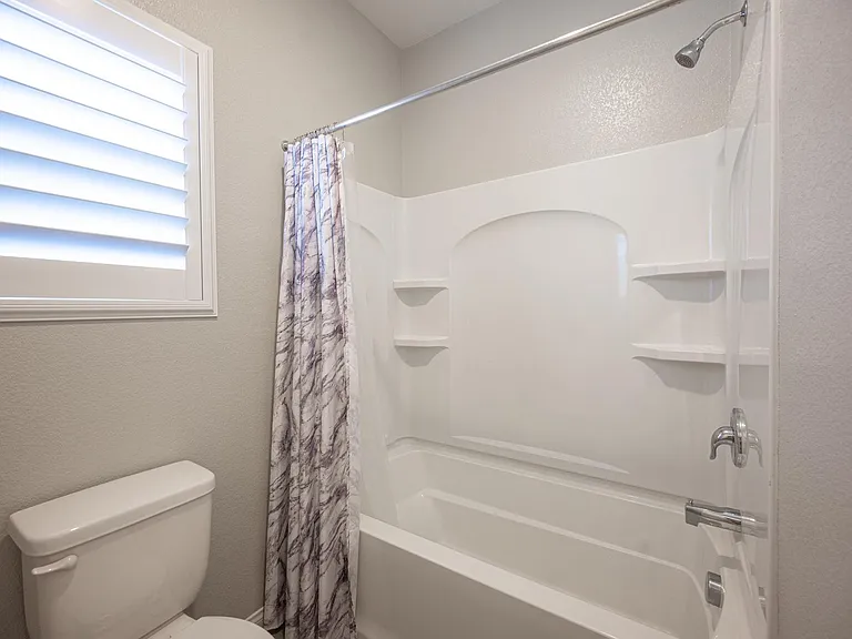 6198 Hays Cove Ct — Photo 33