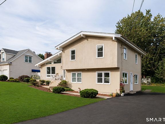 3rd image of 21 Fenbrook Road