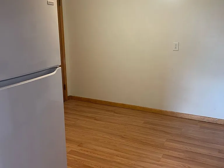 Angle-Tyler Apartments — Photo 6