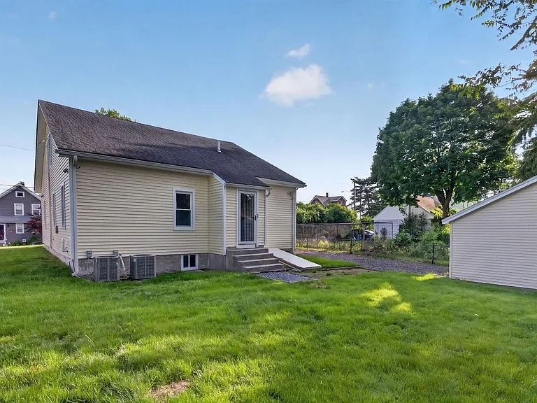 3 Hickey St — Photo 33