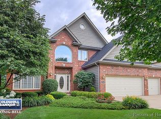 2512 Sutton Ln, Aurora, IL 60502