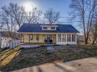 31 N Grandview Ave, Burnside, KY 42519