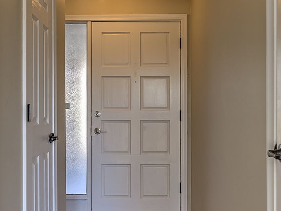2nd image of 15491 Harney St