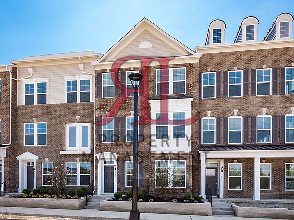 3rd image of 4181 McCune Ave #1