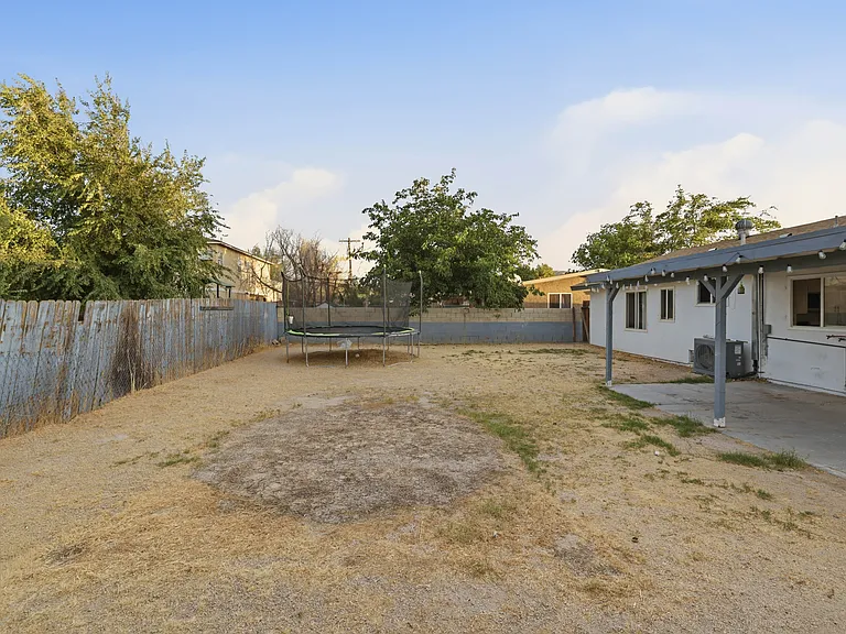 38466 Sumac Ave — Photo 23