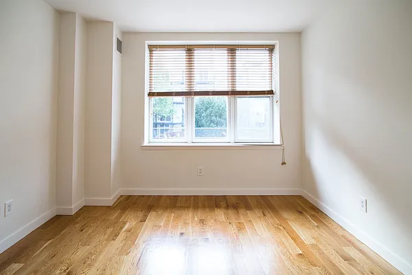 Rented by Nooklyn NYC LLC | media 9