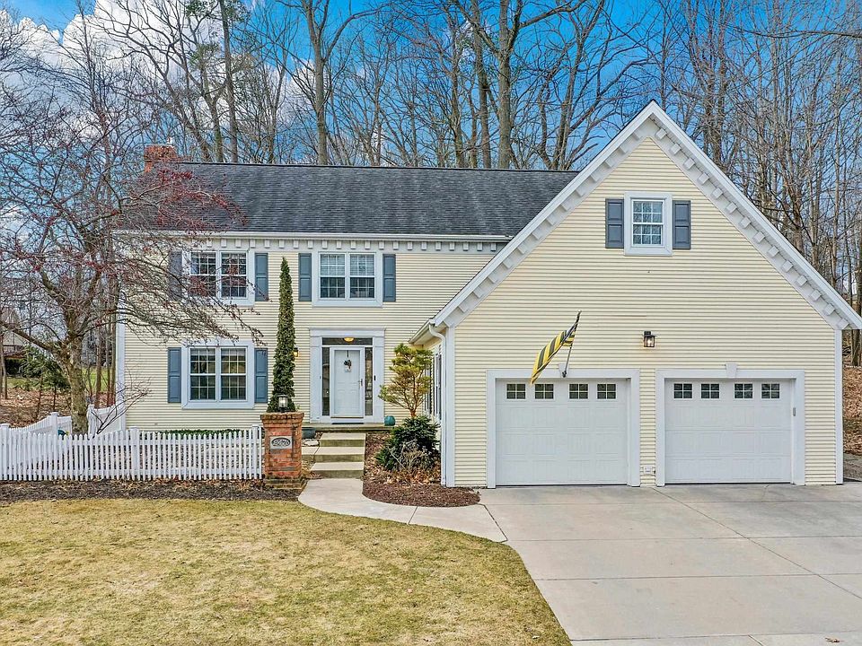 1st image of 2476 Wildwood Dr