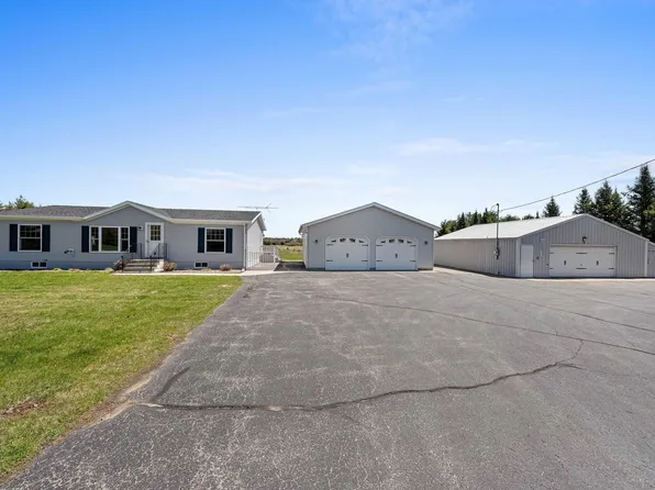 W5889 135th Rd, Wallace, MI 49893