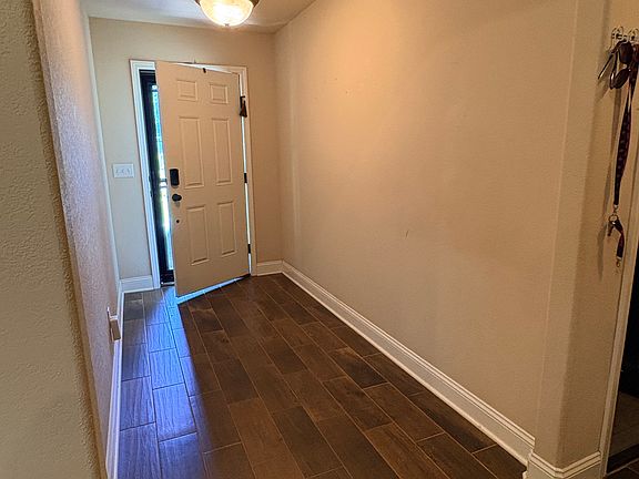 3rd image of 576 Harper Dr