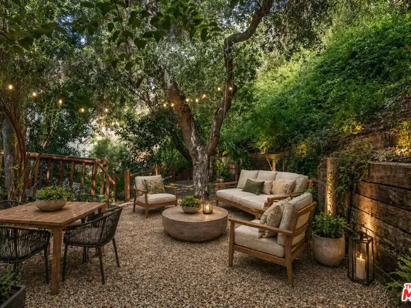 2180 Laurel Canyon Blvd, Los Angeles, CA 90046