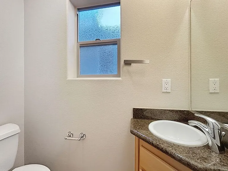 3938 Iowa St — Photo 9