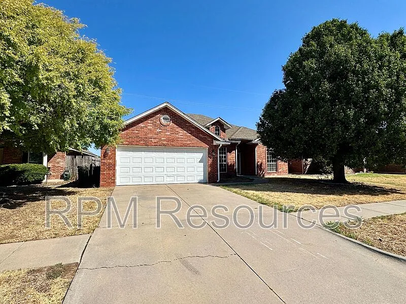 3 bed, 2.0 bath, 2078 sqft, $1,595 — Photo 2
