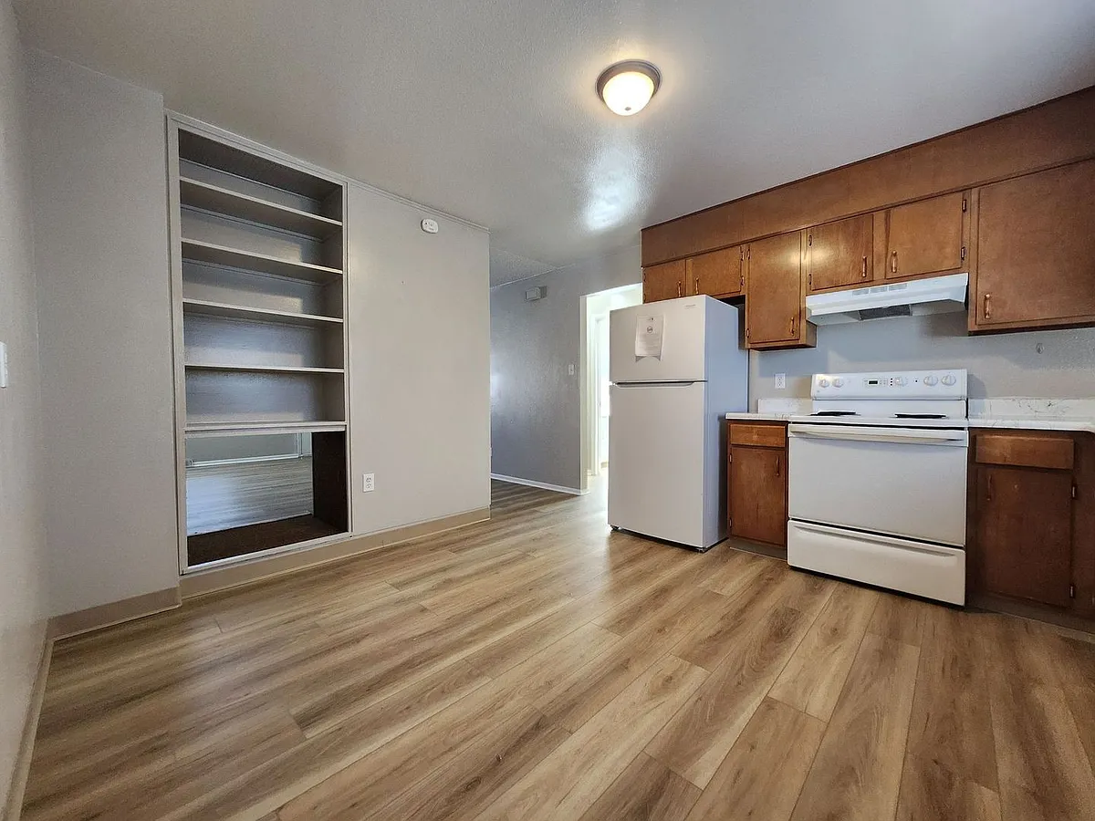 Building Photo - 3411 Baltimore Ave #3417