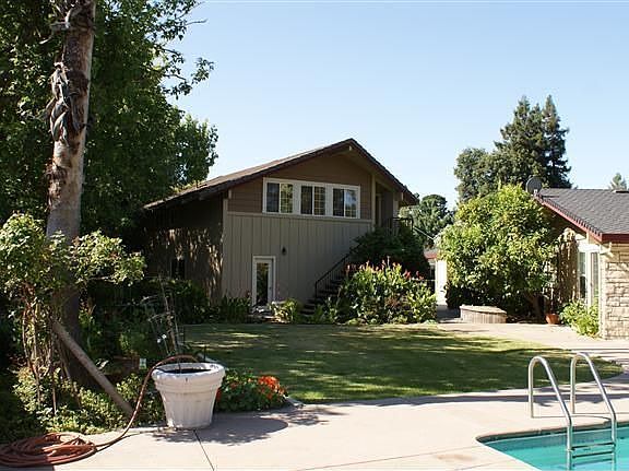 4th image of 3 Willotta Dr
