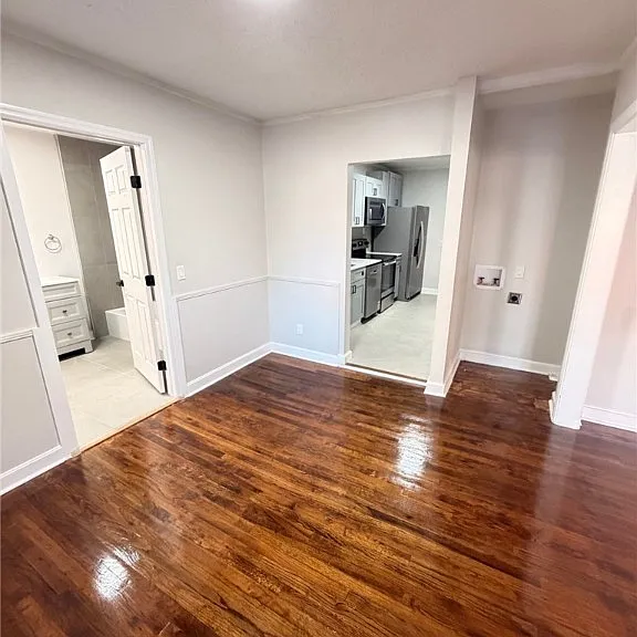 1333 E 53rd St — Photo 5