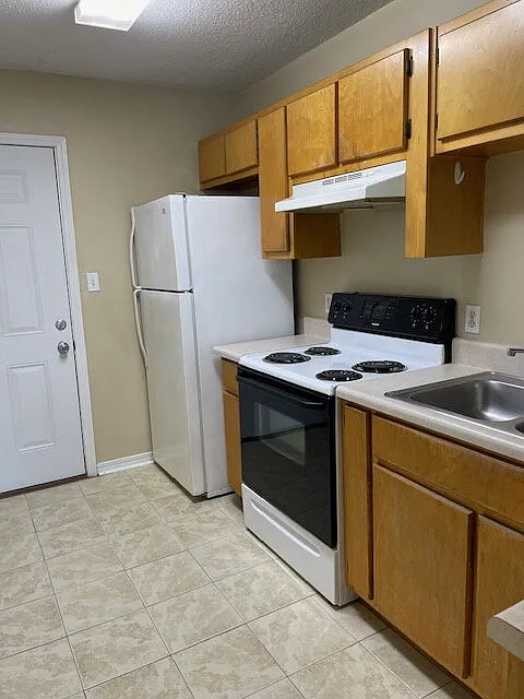 2 bed, 1.0 bath, 814 sqft, $1,250 — Photo 4