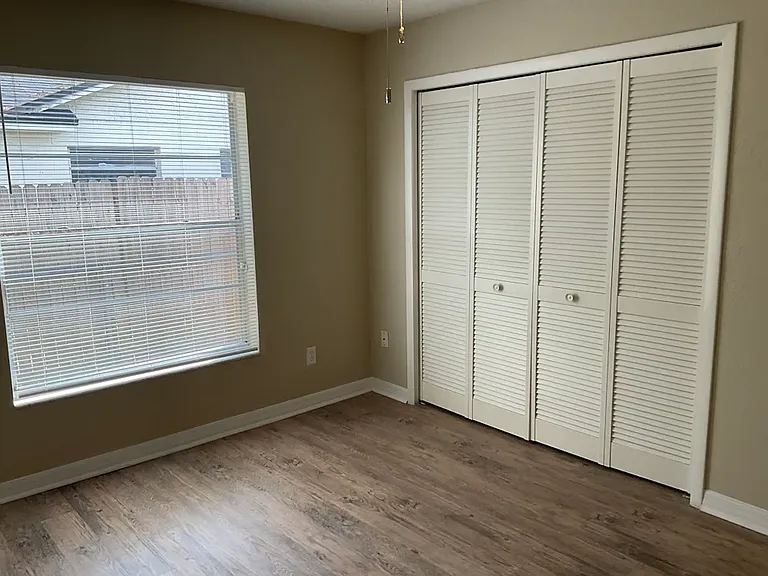611 Polynesian Ct — Photo 4