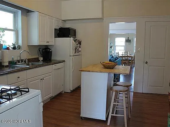 902 E St #904 — Photo 4