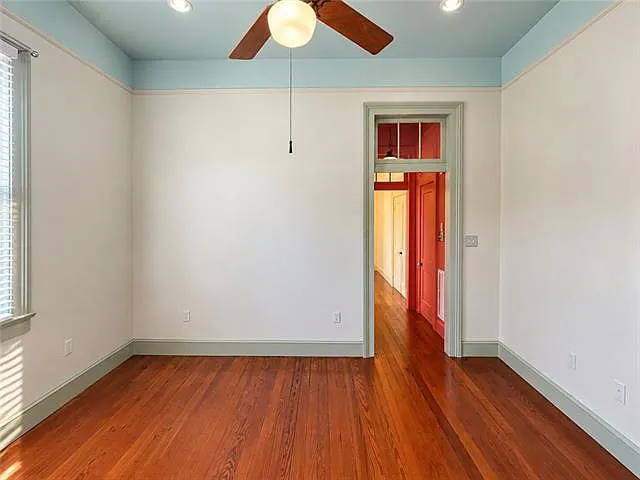 1 bed, 1.5 bath, 750 sqft, $1,300 — Photo 4