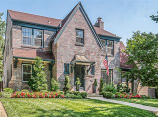 628 Romany Rd, Kansas City, MO 64113