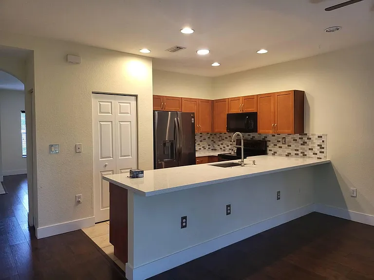 14103 SW 49th St — Photo 13