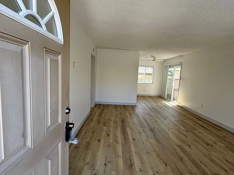3720 Emerald St — Photo 33