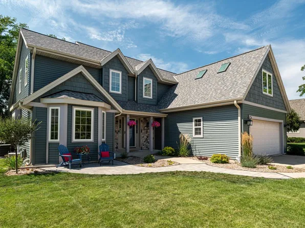 1052 Summer Creek ROAD, Oconomowoc, WI 53066