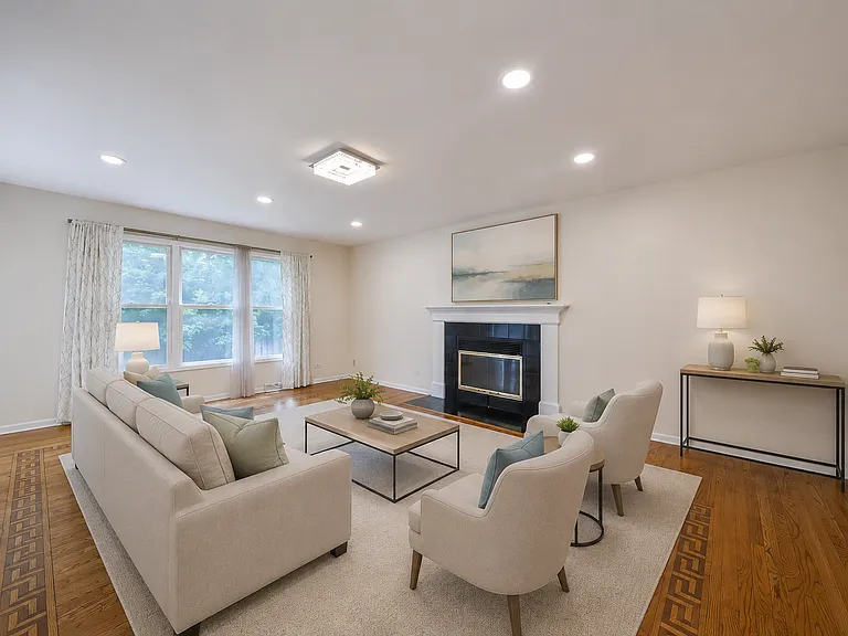 339 Windsor Dr — Photo 8