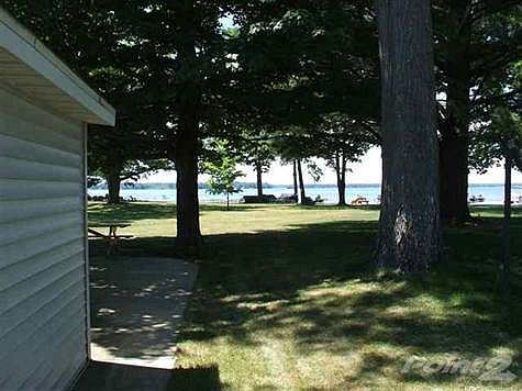 3rd image of 582 Cherry Grove Dr