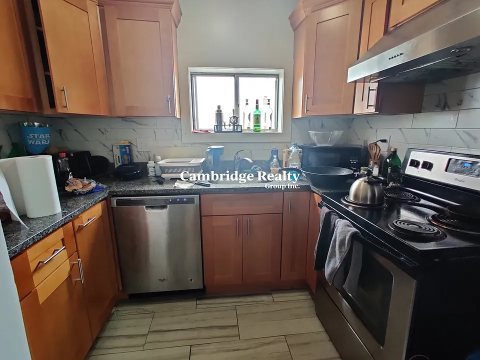 33 Jefferson St #3A