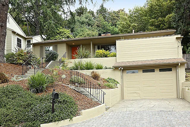 3140 Guido St photo 1