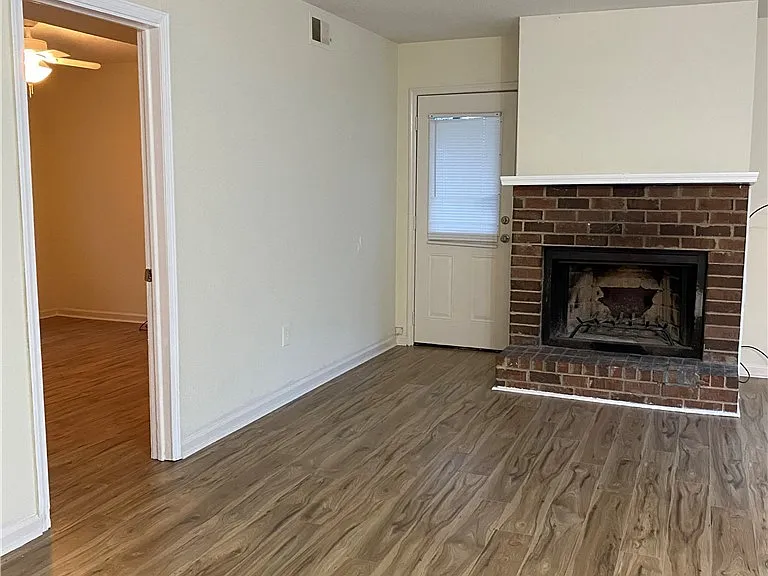 120 Pinehurst Ct #2 — Photo 12
