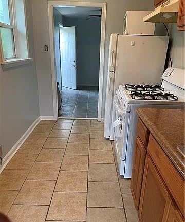 2nd image of 1232 Sere St