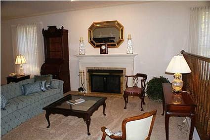 4th image of 1225 Spring Creek Dr