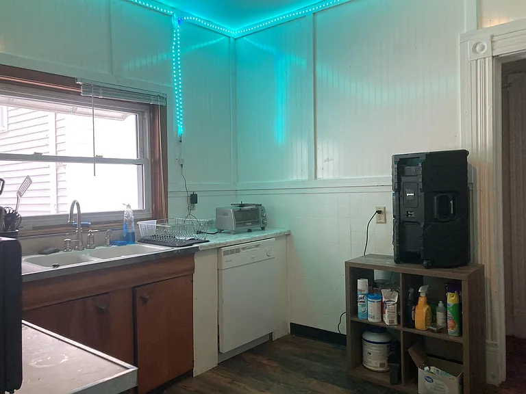 413 Forest Ave — Photo 5