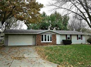 1111 Schauer Ln, Green Bay, WI 54304