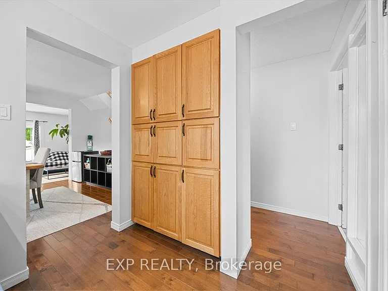 32 Flanders St — Photo 6