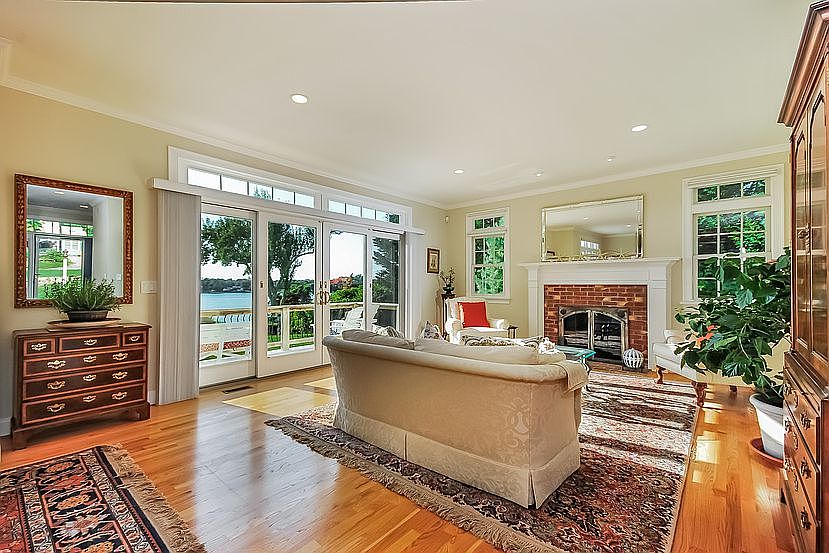 2nd image of 44 Gibson Rd