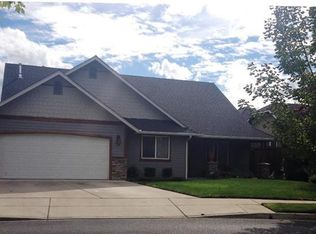 1180 SW Derek Ln, Grants Pass, OR 97527