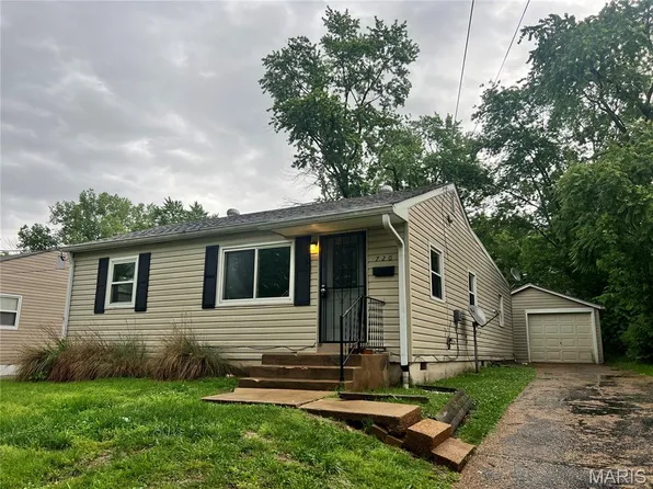 720 Beardsley Ct, Saint Louis, MO 63135