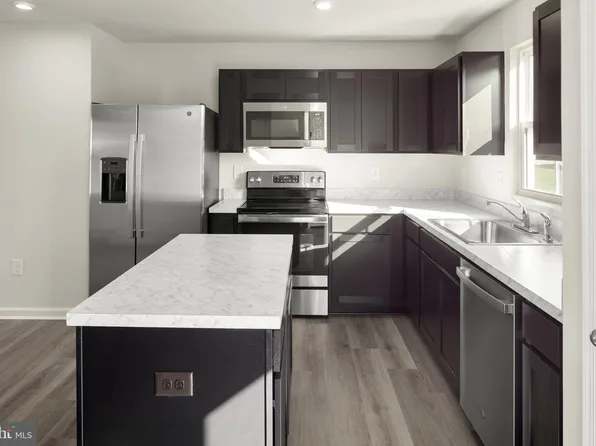 282 Mutual Dr, Inwood, WV 25428