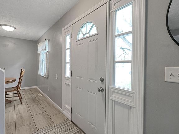 5th image of 3224 Sundale Rd