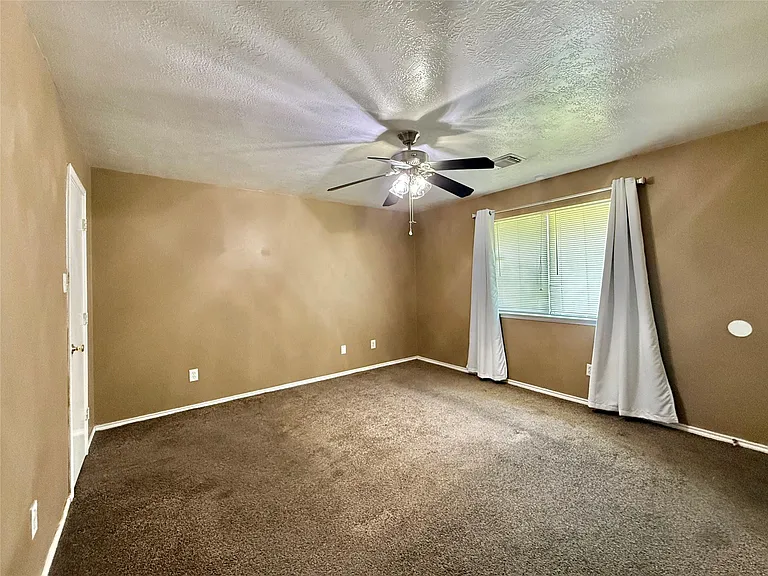 17318 Glenmorris Dr — Photo 14