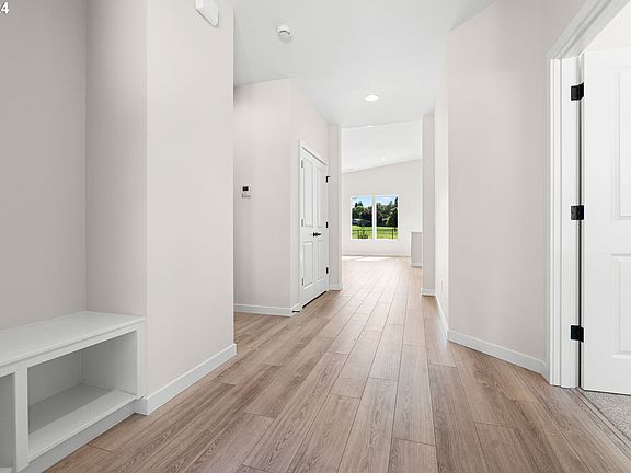 4th image of 6907 NE 58th Ave