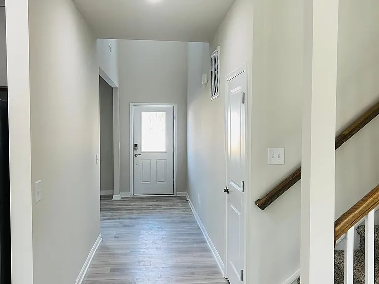 745 Riguard Way — Photo 7