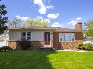 1746 W 11th St, Waterloo, IA 50702