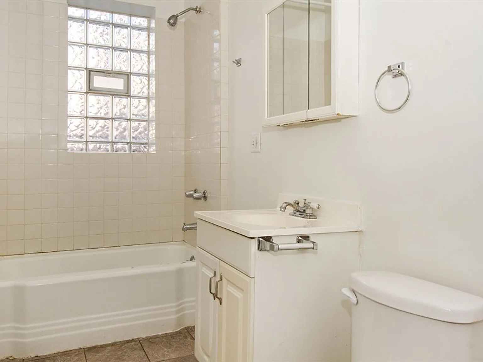 7657 S Morgan — Photo 1
