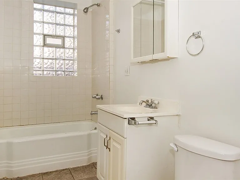 7657 S Morgan — Photo 1